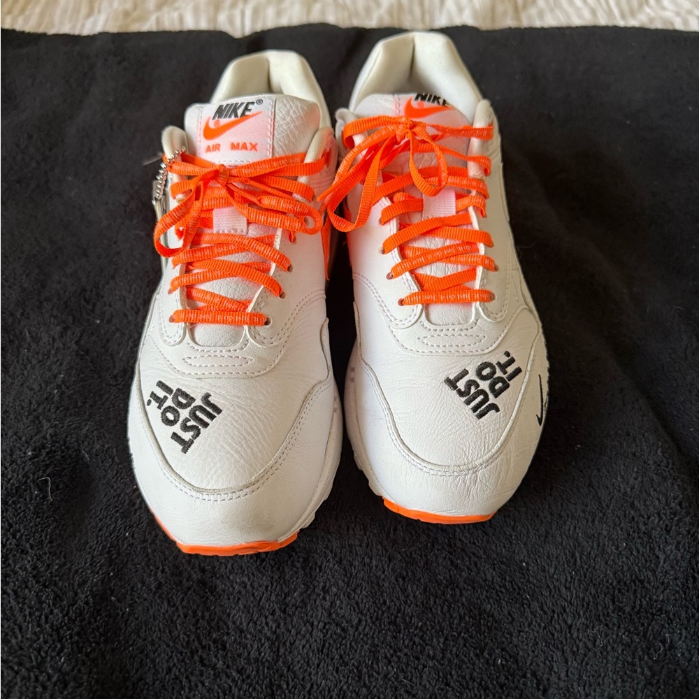Nike Air Max White and Orange Shoes - Picture 6 of 7